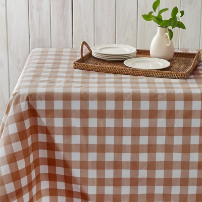 Haus Mantel Gingham Crema 63" x 104".
